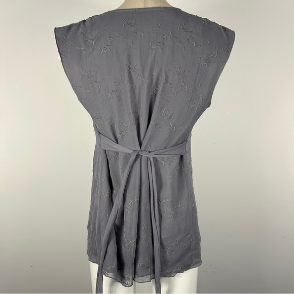 Thyme Maternity Soft Gray Embroidered Top Size S - Picture 3 of 9